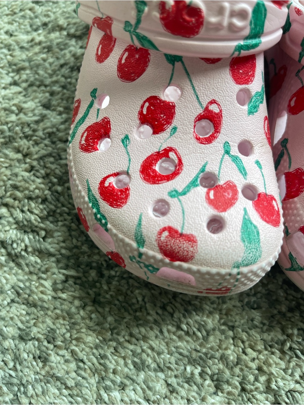 CROCS classic fresh fruit collection cherry print size 10 - Picture 7 of 8